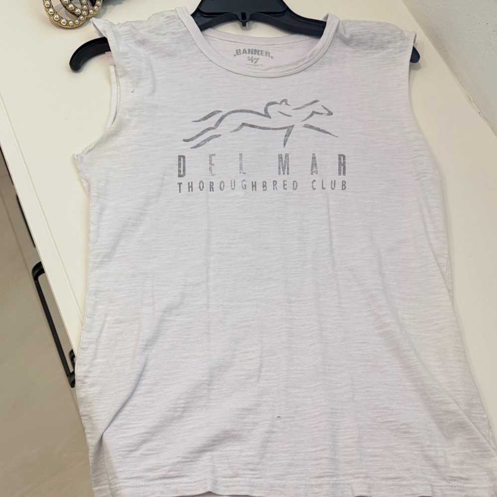 Del Mar Thoroughbred Club White Sleeveless Top